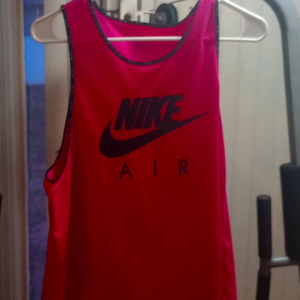 Nike tank